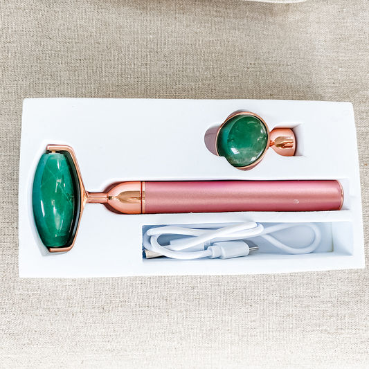 This tool is designed to be used on the delicate soft tissue of the face. It provides 13,000 sonic vibrations per minute to significantly enhance the healing effects of using the jade roller. 